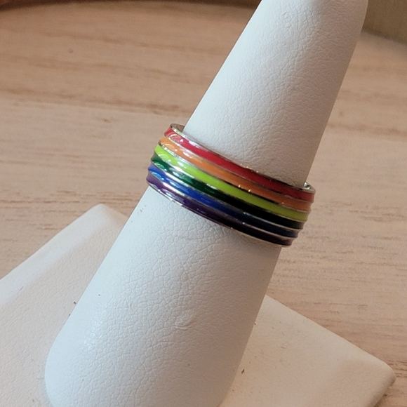 Rainbow Pride Comfort Fit Band, unisex, LGBTQ ring - Picture 4 of 4